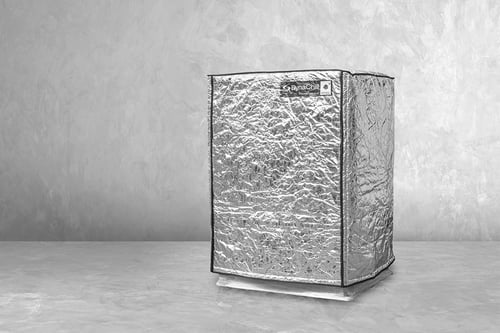 Thermal pallet cover to keep product chilled or frozen